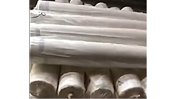 緊隨著羽絨服面料，新款尼龍格子防曬服面料也相繼出貨！